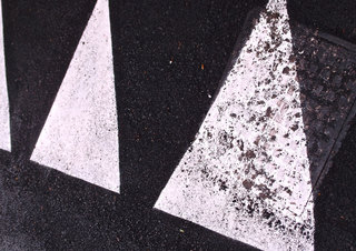 <strong>road marking</strong> &nbsp;&nbsp;&nbsp;84 x 59,45 cm&nbsp;&nbsp;&nbsp;direct print on brushed aluminium